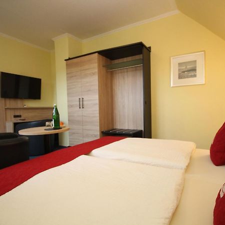 Hotel Morgensonne Garni Busum Exterior photo