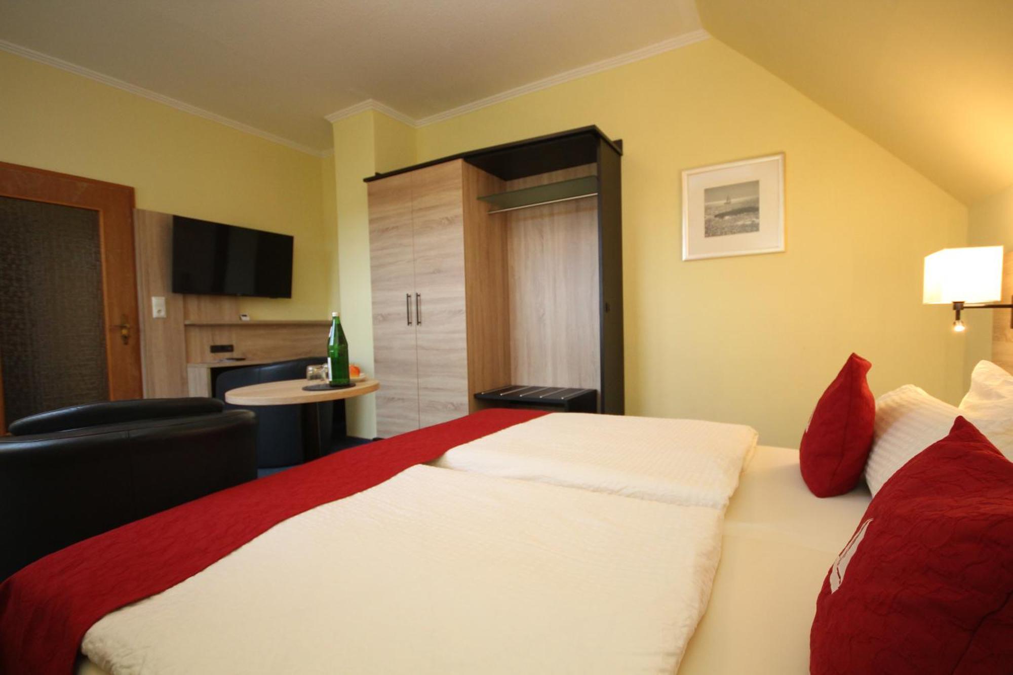 Hotel Morgensonne Garni Busum Exterior photo
